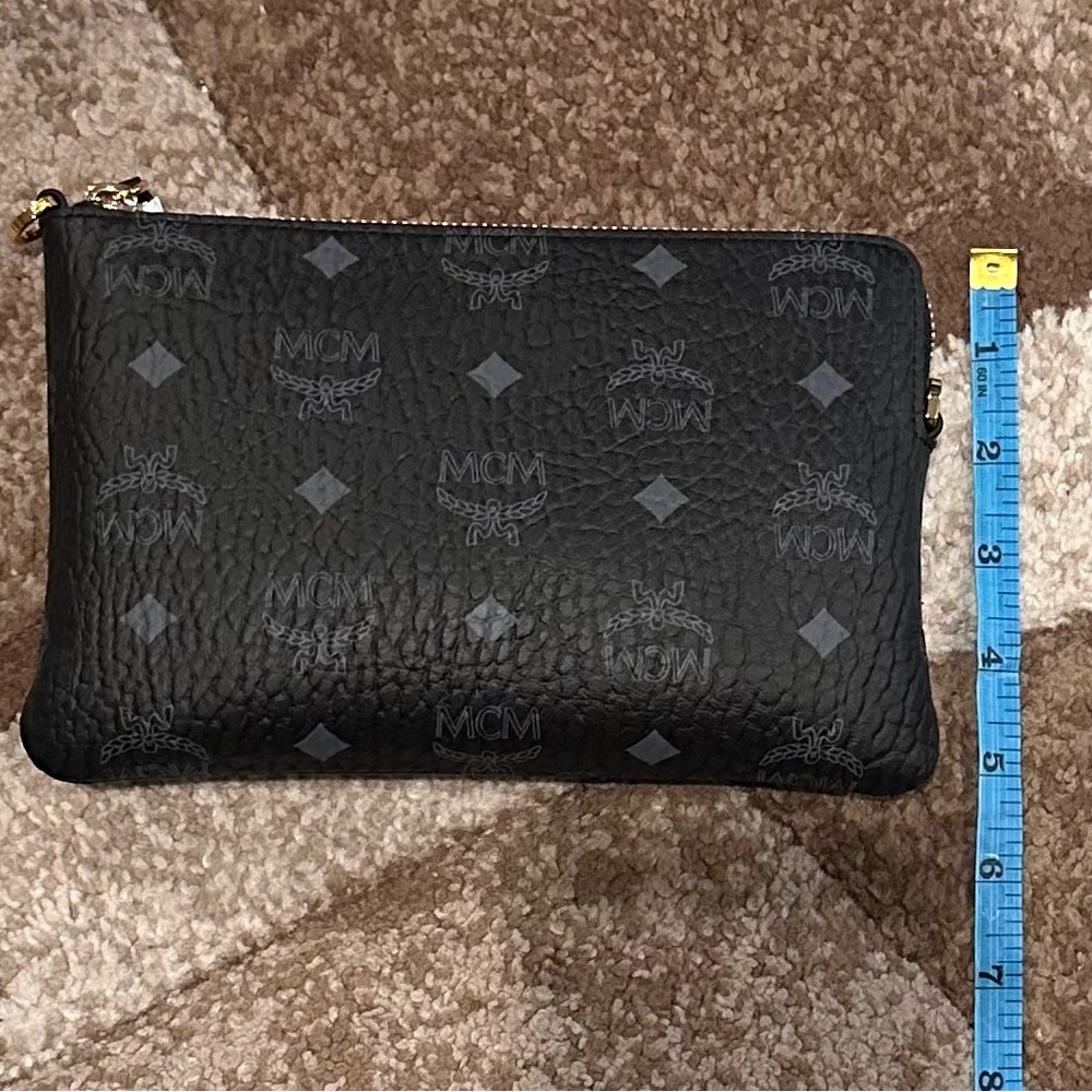 MCM Black Pebbled Leather Pouch New - Picture 6 of 7